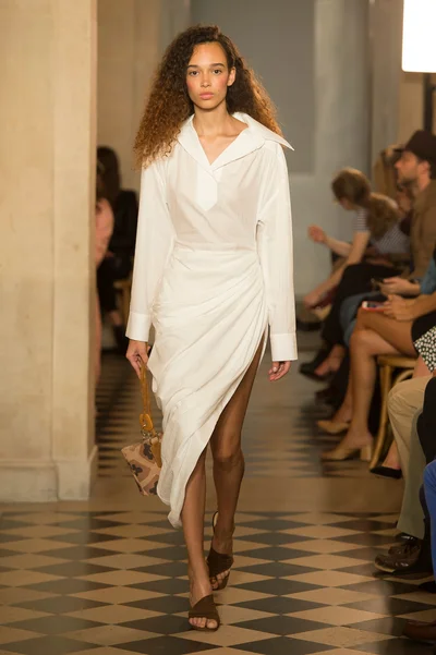 Look 19